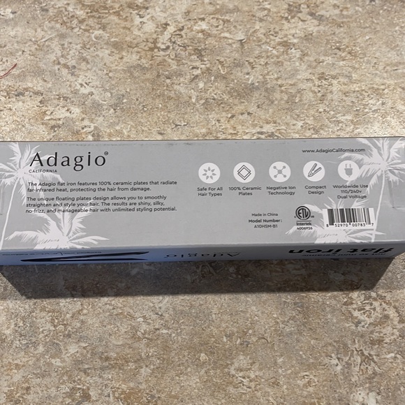 Adagio not so mini ceramic Flat Iron - Picture 4 of 7